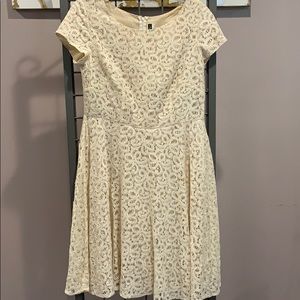 (NWT) JULIAN TAYLOR LACE DRESS💕